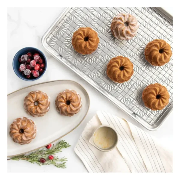 Nordic Ware Pirouette Bundt mini bakvorm